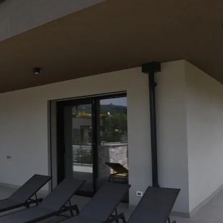 La Bella - In Garda